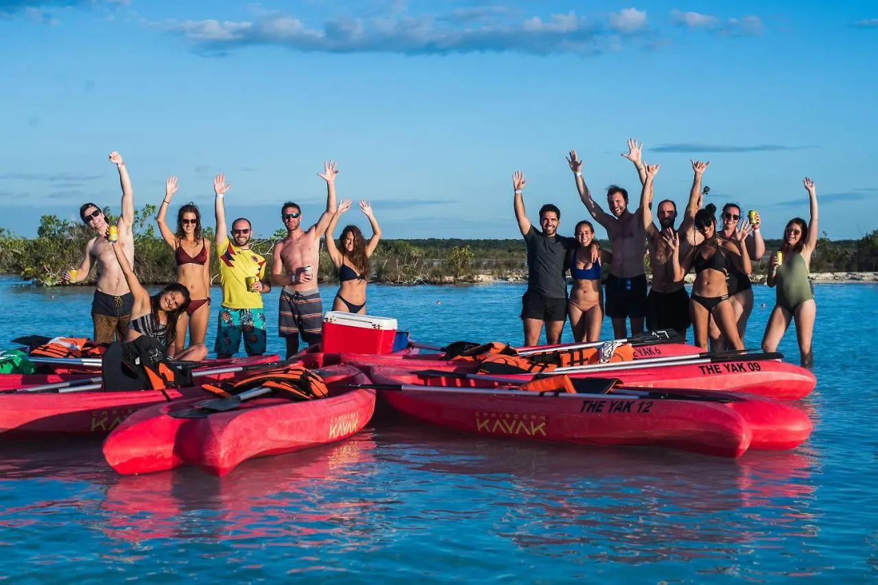 The Yak Lake House - Hostal Bacalar Hostel