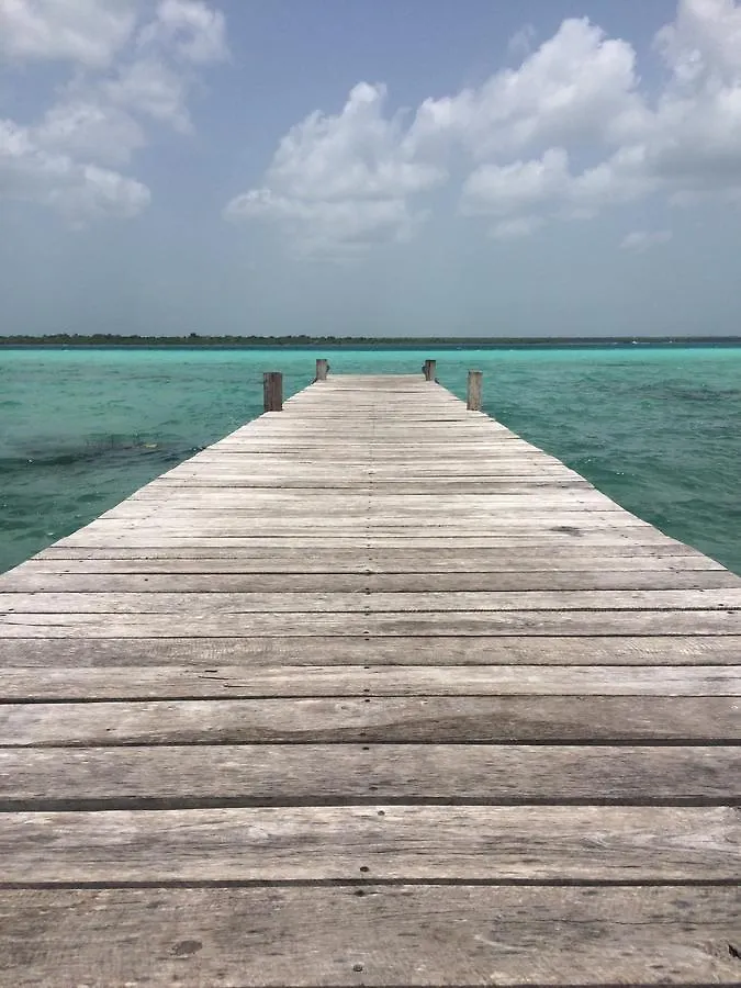 The Yak Lake House - Hostal Bacalar Hostel