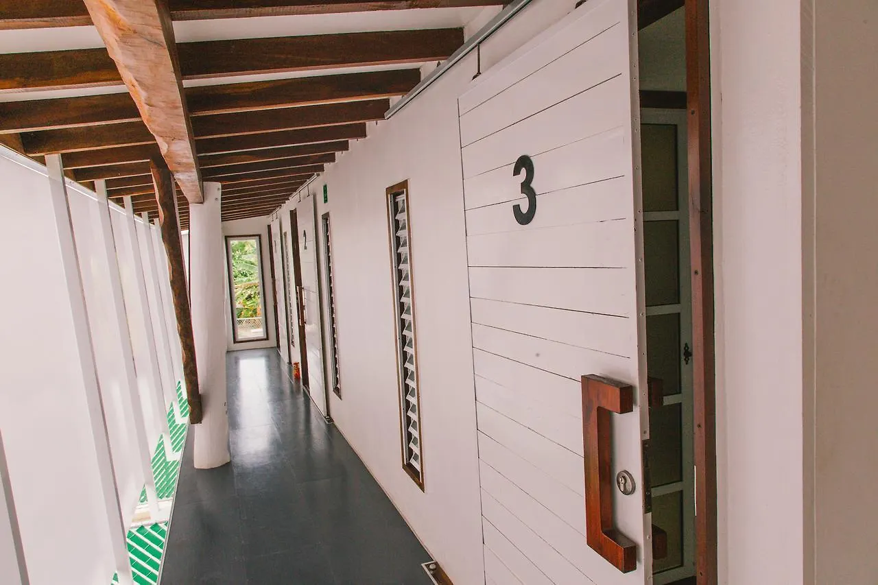 The Yak Lake House - Hostal Bacalar Hostel