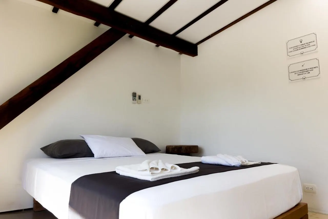 The Yak Lake House - Hostal Bacalar Hostel